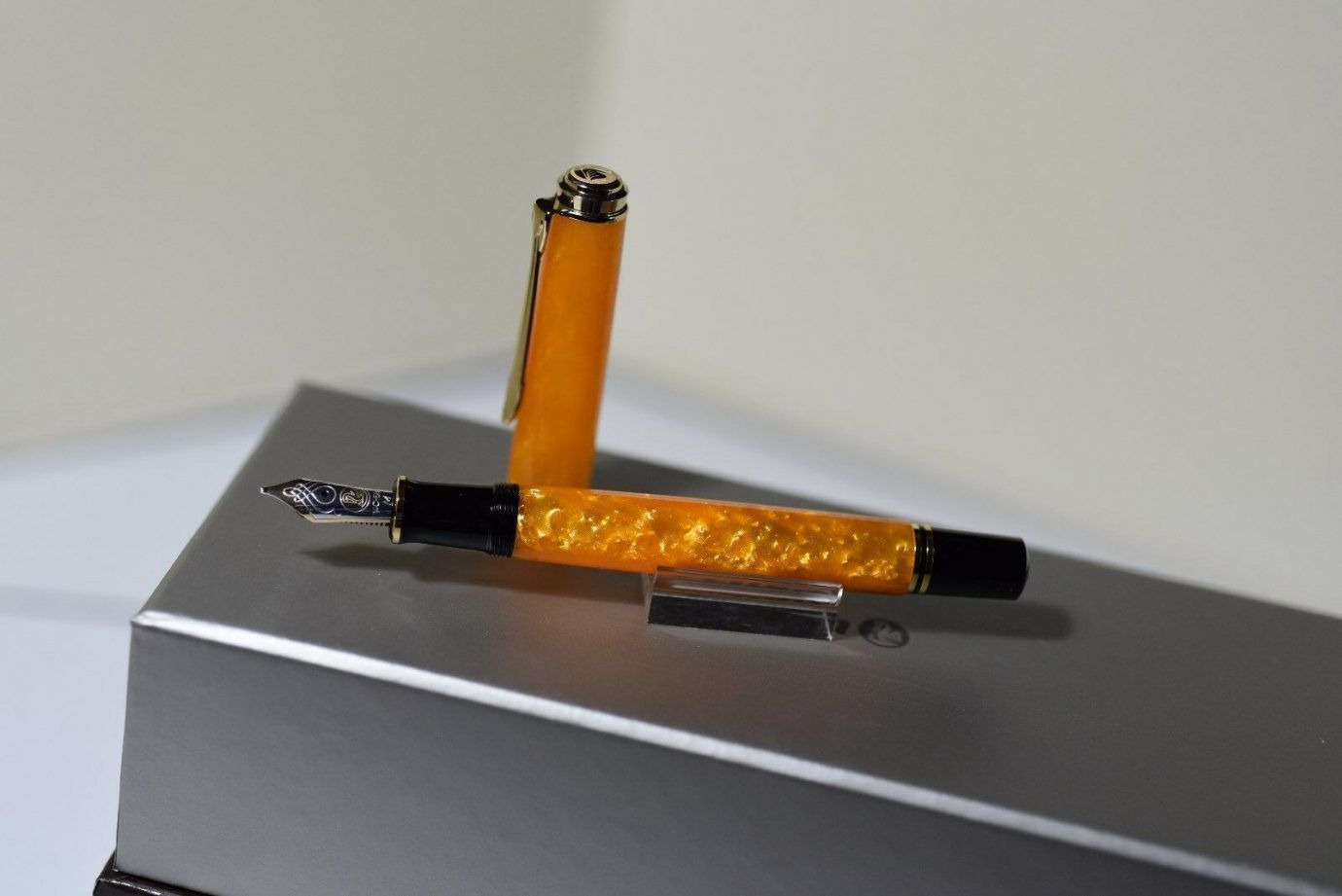 Pluma Estilográfica Pelikan M600 VIBRANT ORANGE Ibérica Pens