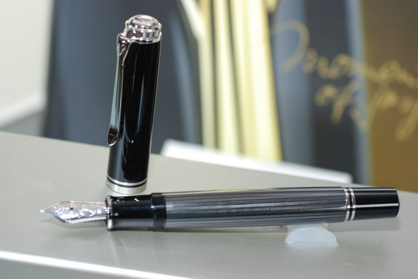 Pelikan Plua Estilográfica Twist En Caja Plegable, Universal Para