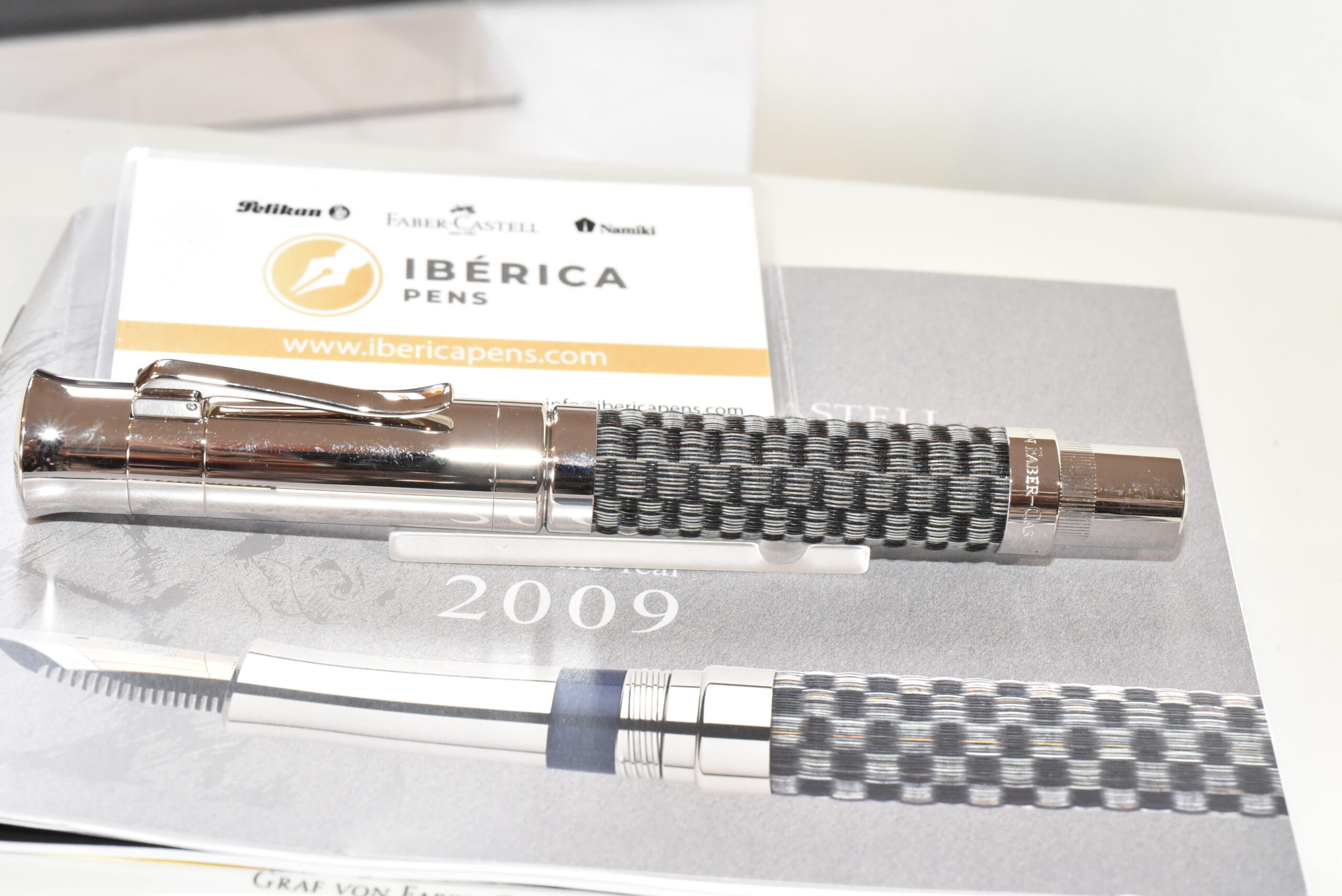 Graf Von Faber Castell Pen Of The Year 2009 horsehair fountain pen - Image 7