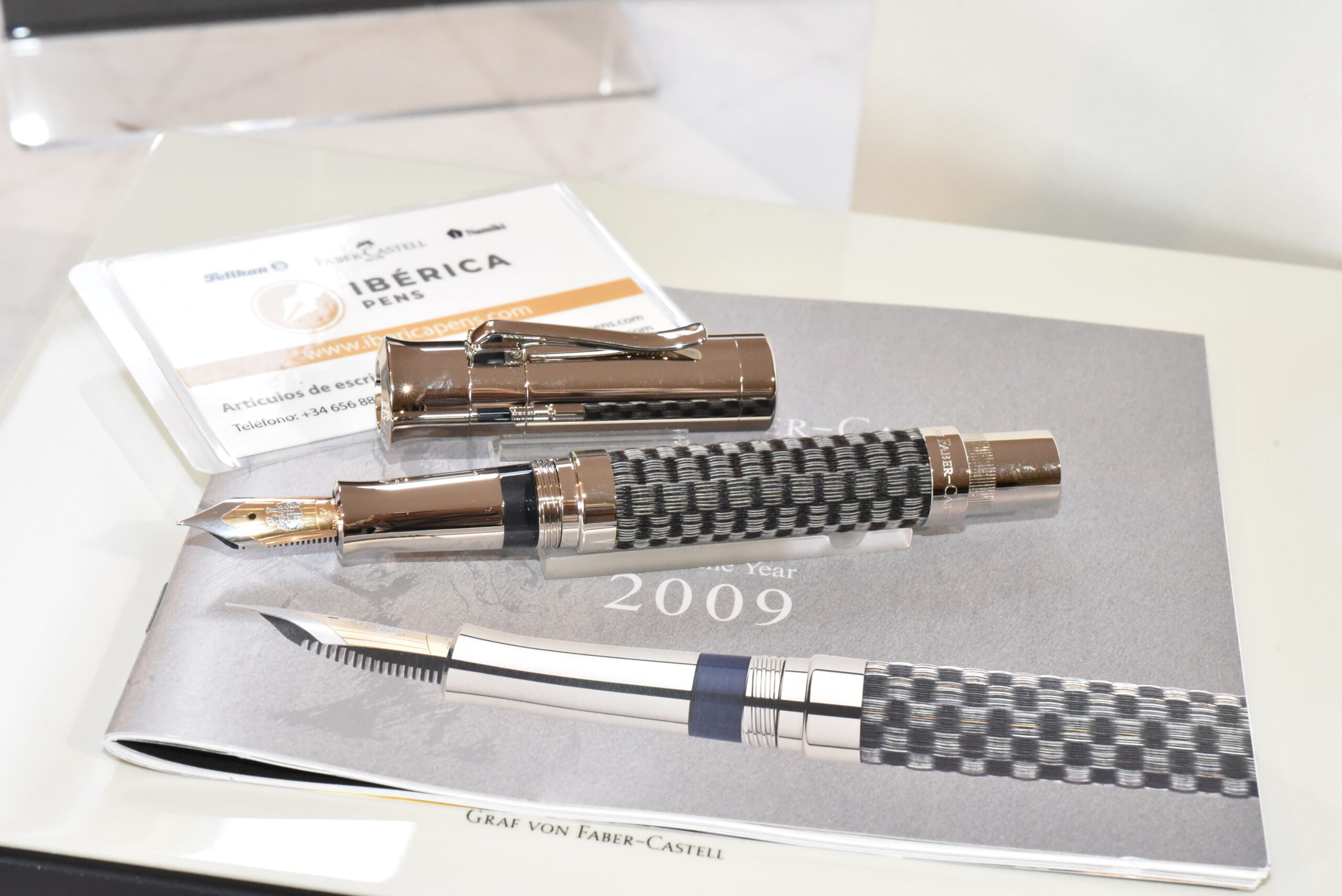 Graf Von Faber Castell Pen Of The Year 2009 horsehair fountain pen - Image 5