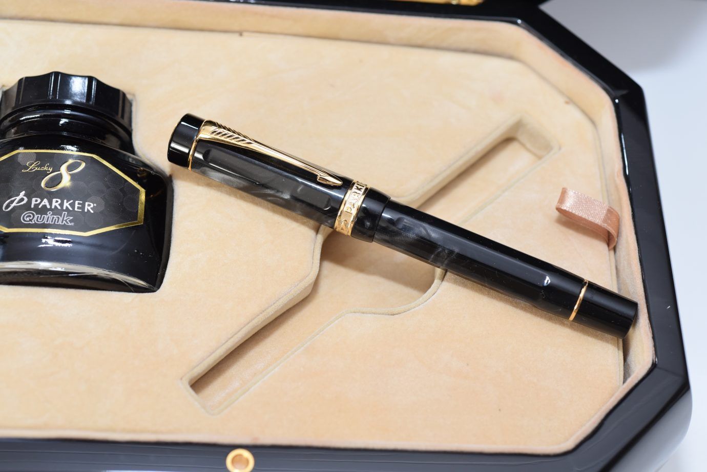Stylo Plume Parker Duofold Centennial Lucky 8 - édition Spéciale, Plume Or Massif, Occasion