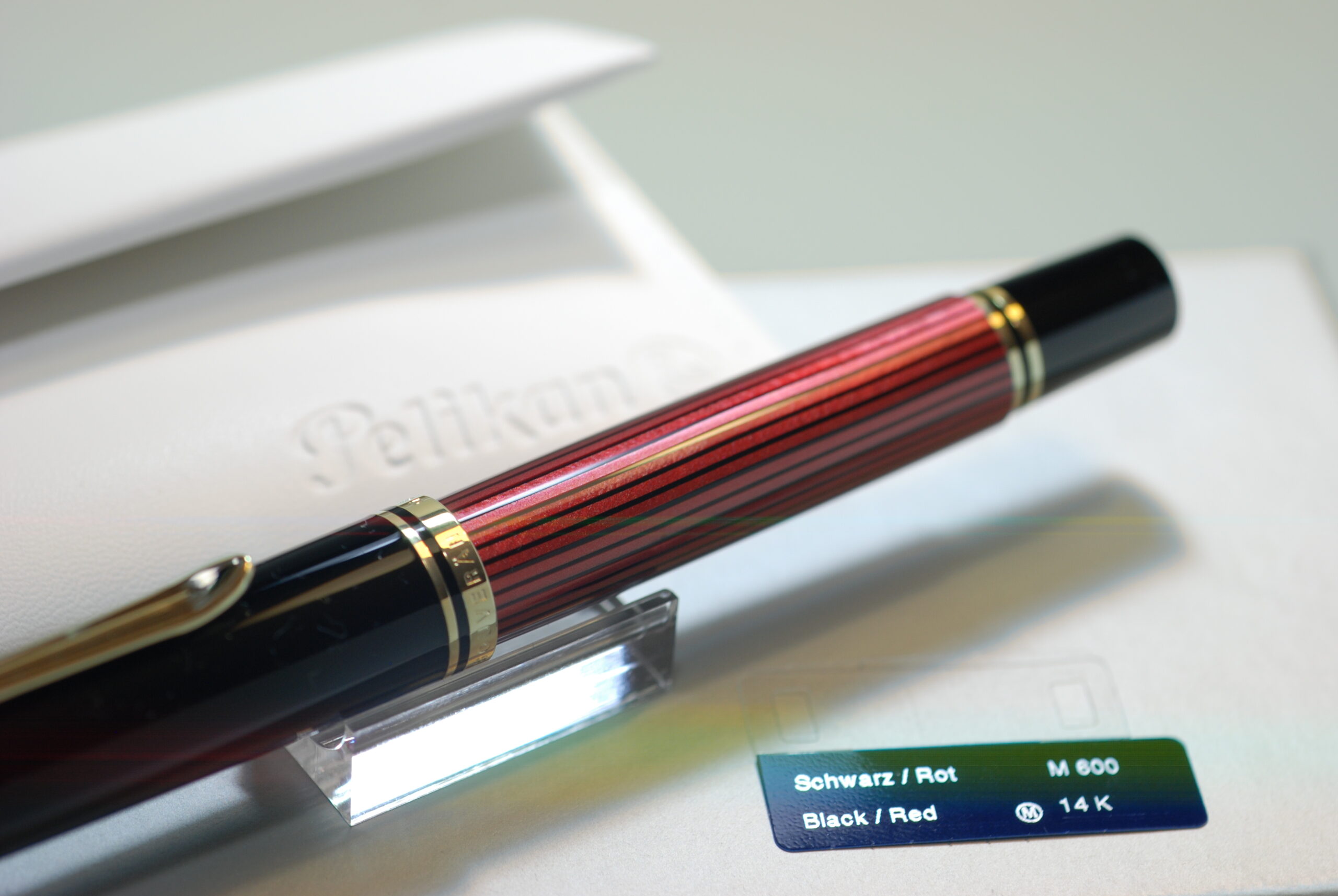 Pluma Estilográfica Pelikan Souverän 600 Negro | Rojo - Imagen 10