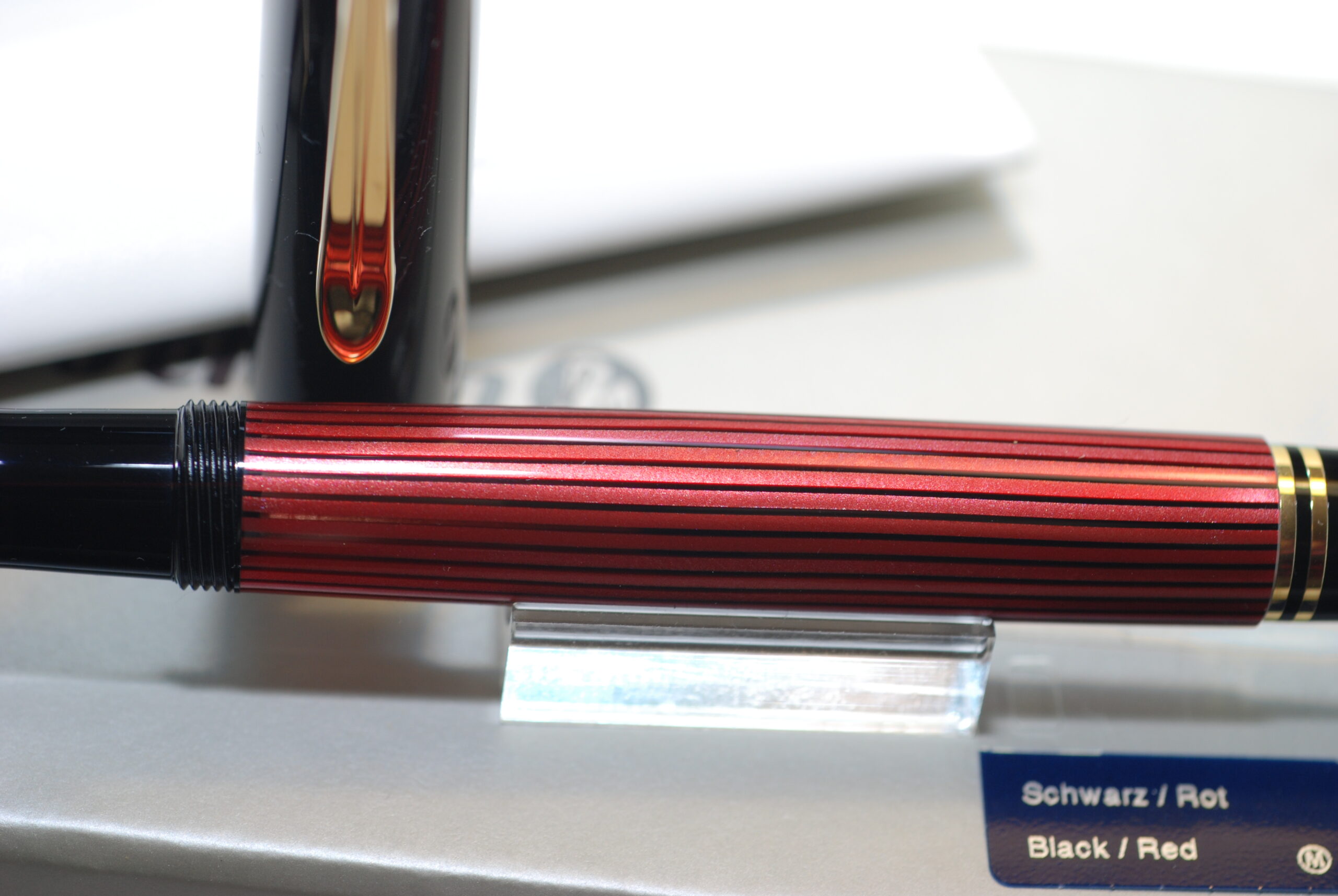 Pluma Estilográfica Pelikan Souverän 600 Negro | Rojo - Imagen 5