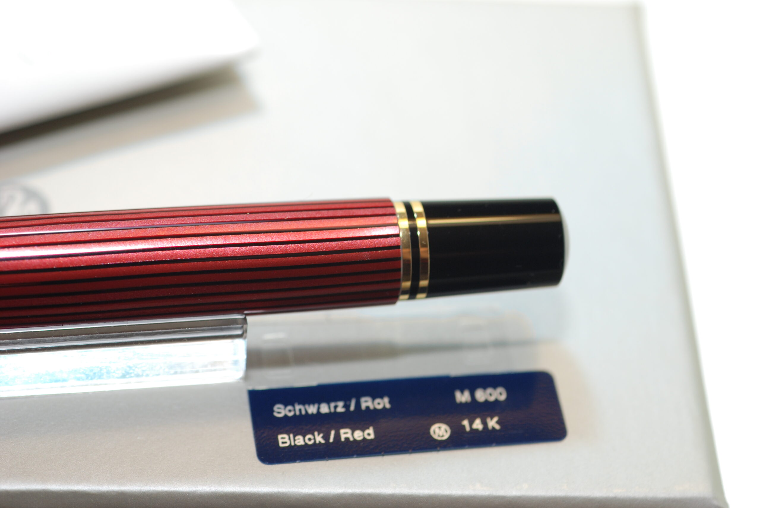 Pluma Estilográfica Pelikan Souverän 600 Negro | Rojo - Imagen 4