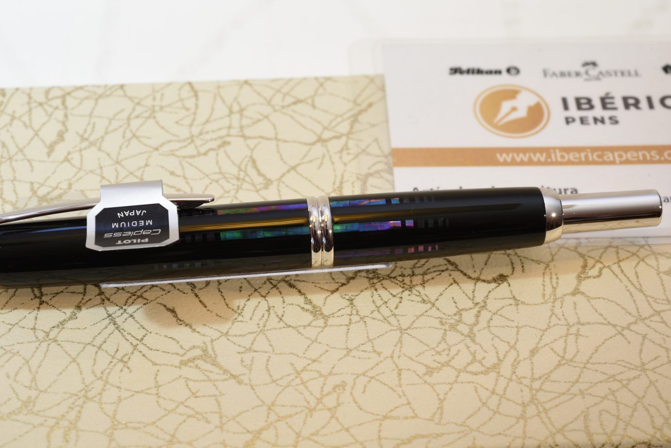 Stylo Plume NAMIKI Capless Première Génération - Résine Noire, Plume Or - Version Rare Occasion