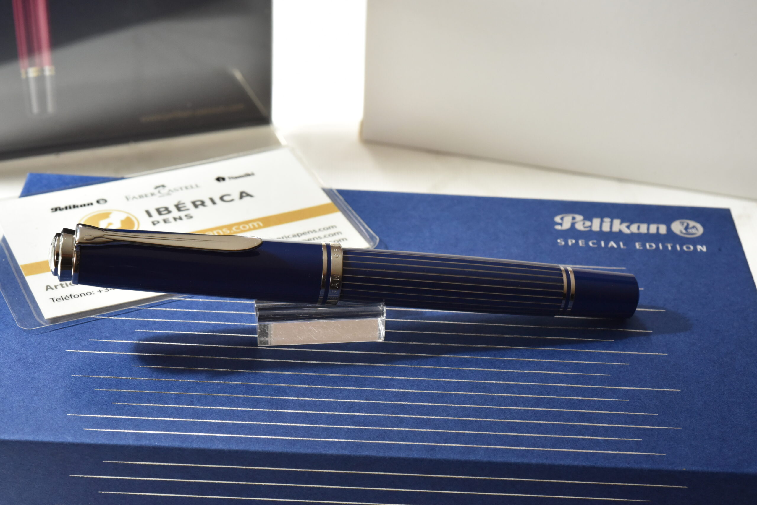 Pelikan Souverän® M815 Metal Striped Blue - Image 6