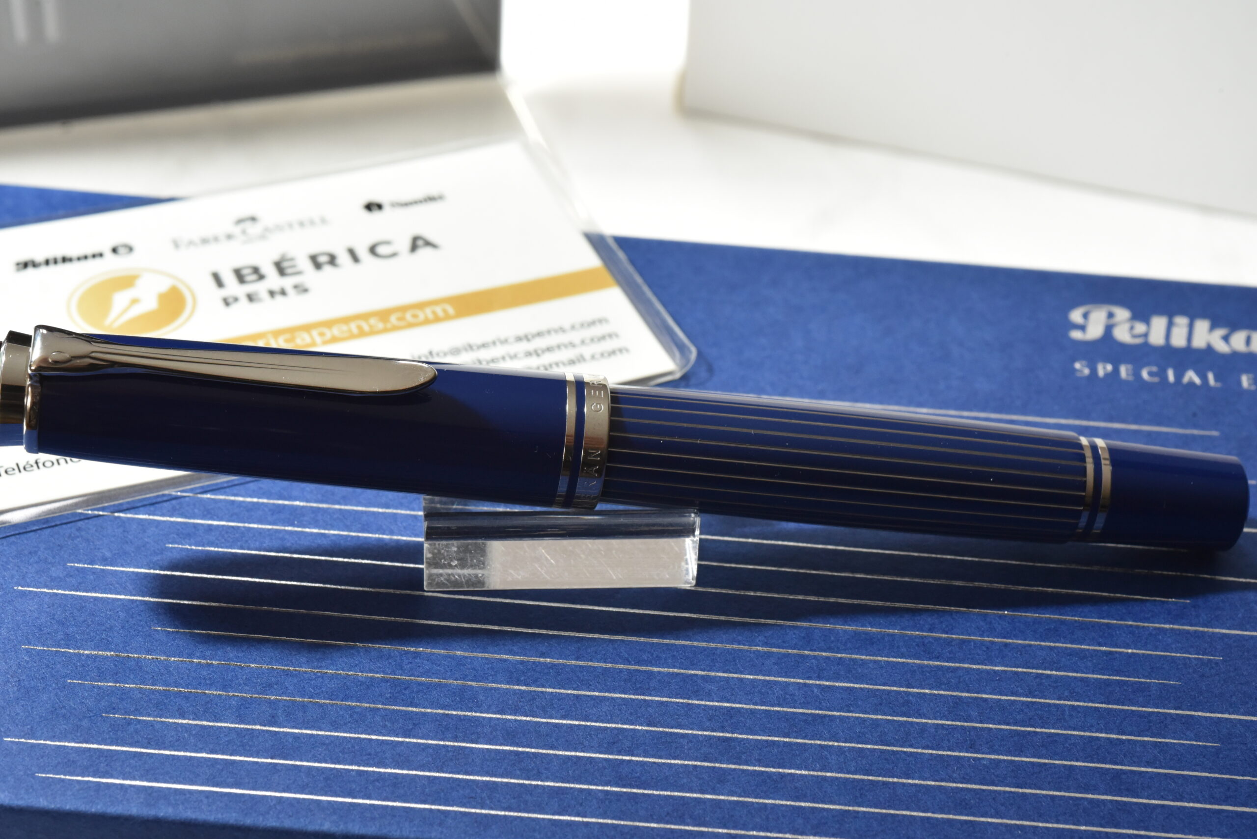 Pelikan Souverän® M815 Metal Striped Blue - Image 9