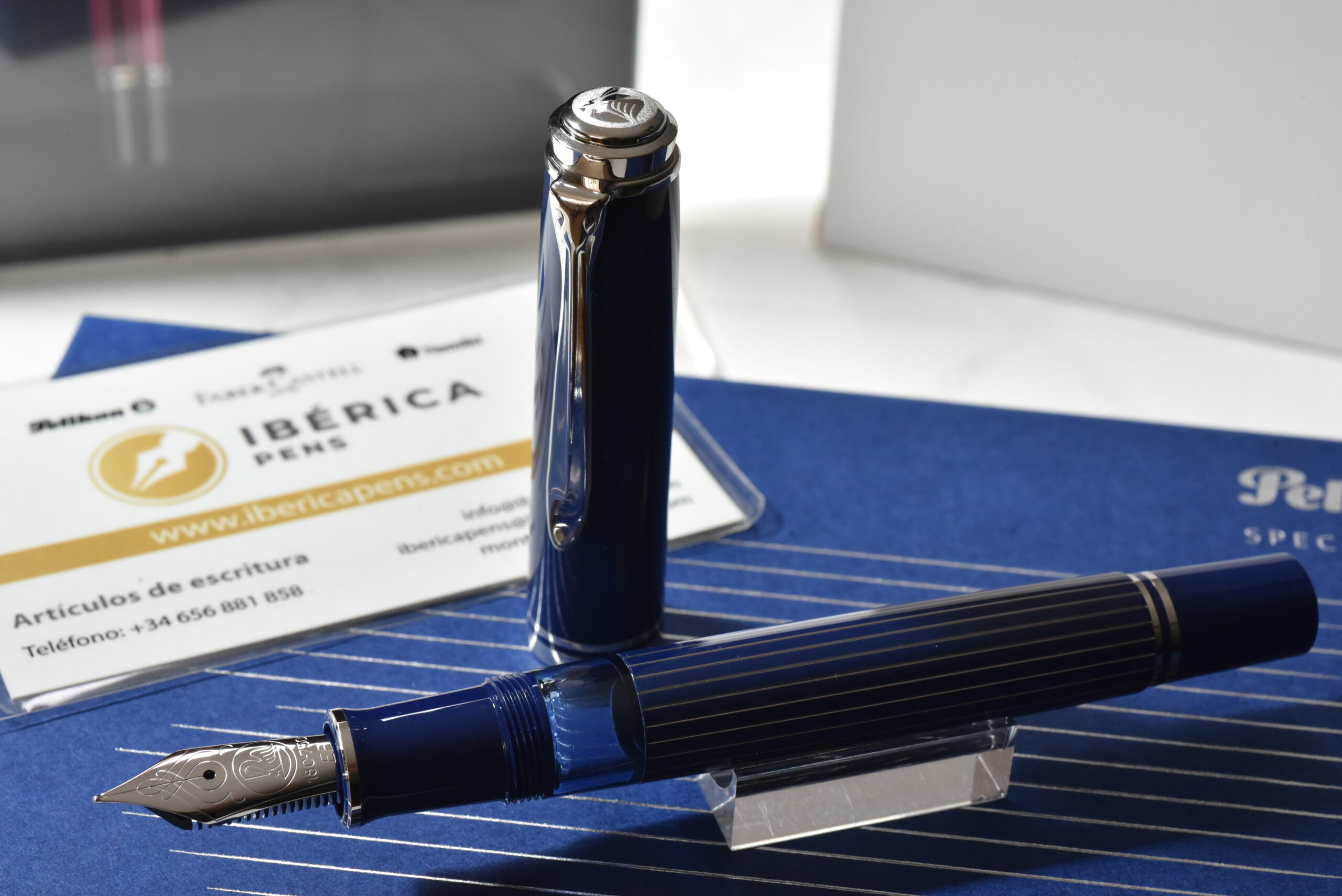 Pelikan Souverän® M815 Metal Striped Blue - Image 10