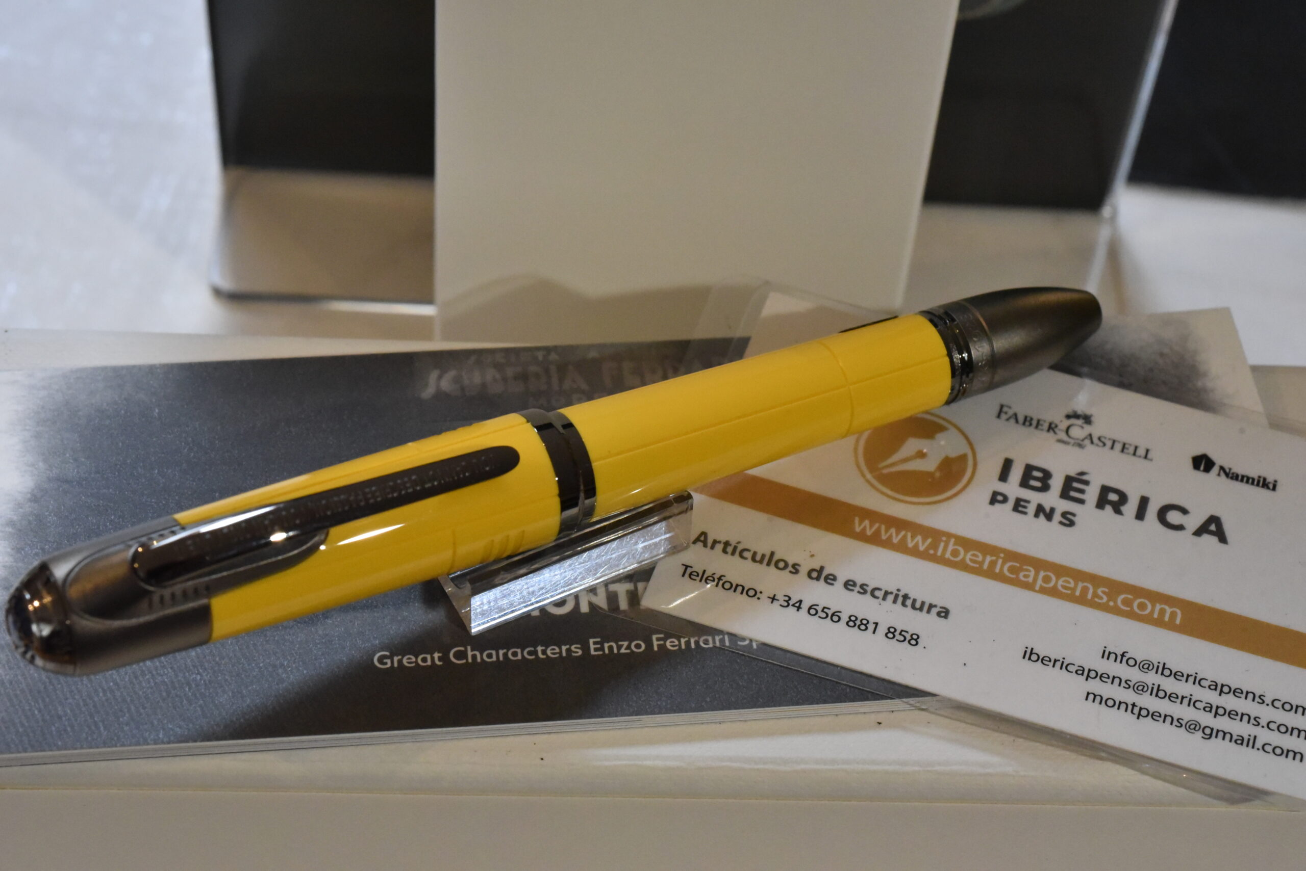 Montblanc Edición Especial Enzo Ferrari Pluma Estilográfica Amarilla - Imagen 3