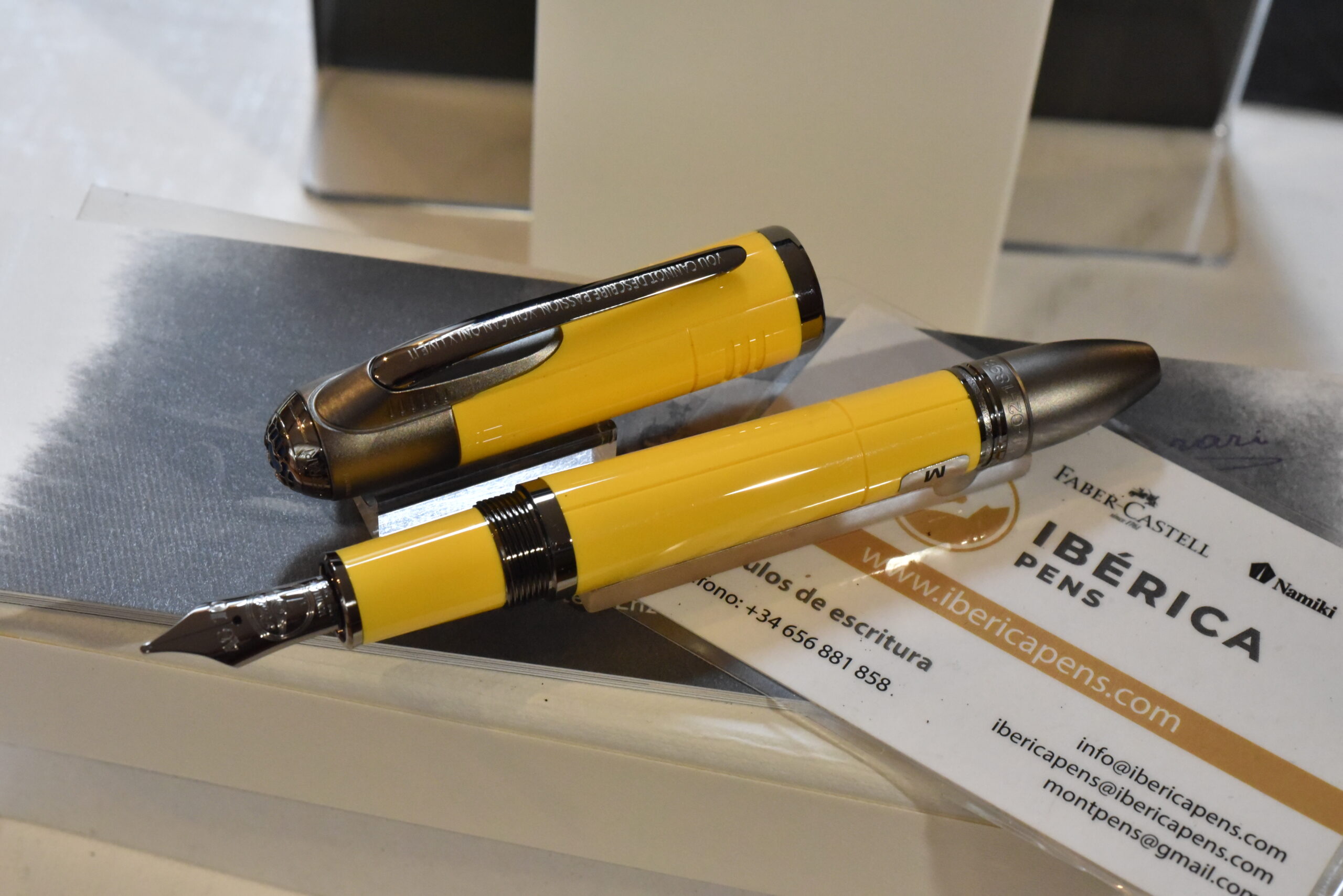 Montblanc Edición Especial Enzo Ferrari Pluma Estilográfica Amarilla - Imagen 7