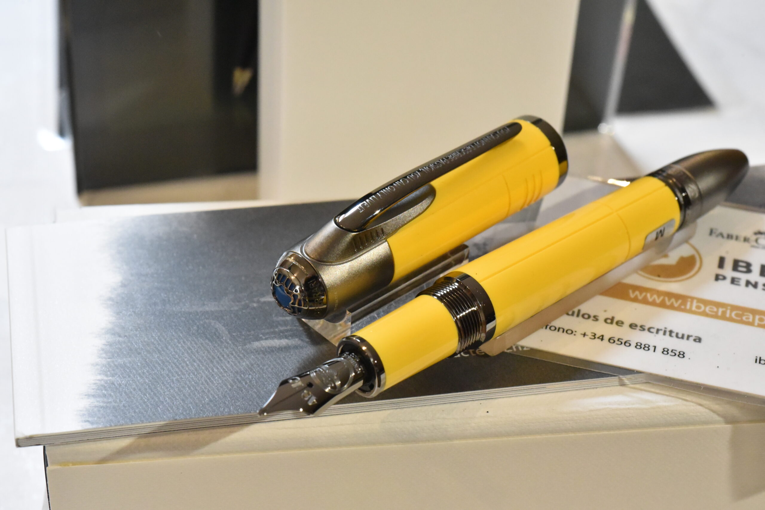 Montblanc Edición Especial Enzo Ferrari Pluma Estilográfica Amarilla - Imagen 8